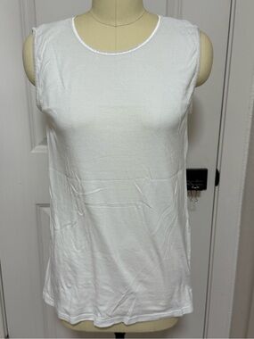 XL Women’s White Tank Top - Great Condition